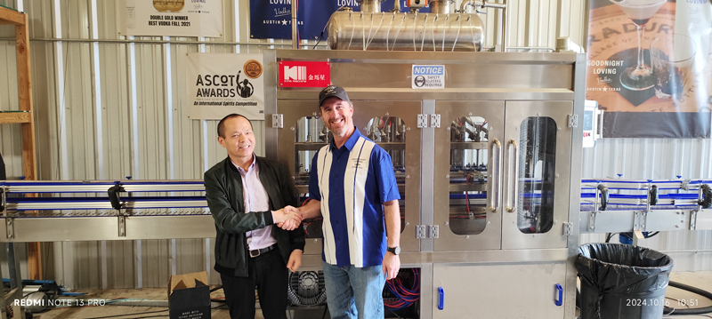 Mesin pengisian vodka