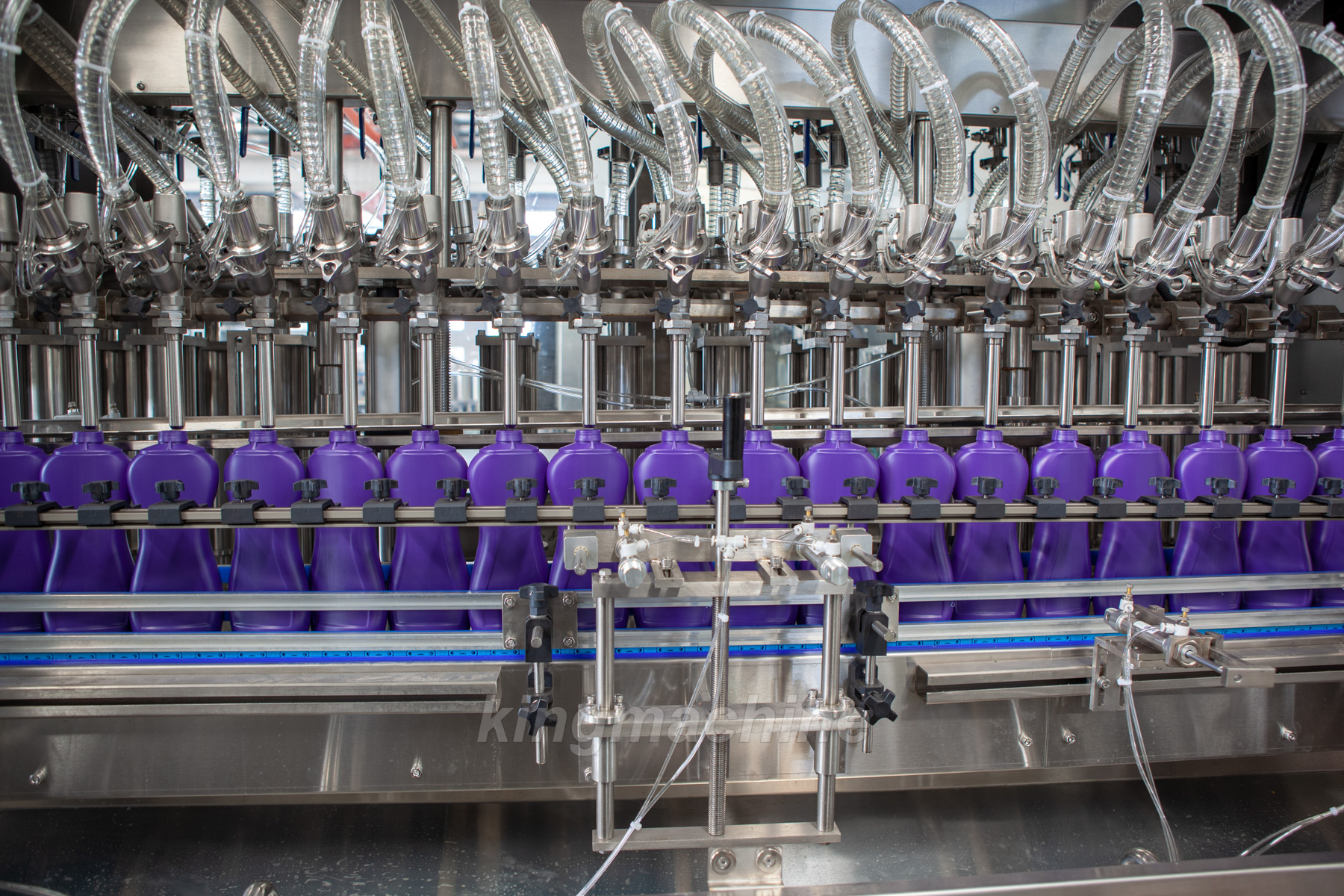 Piston mengisi monoblock